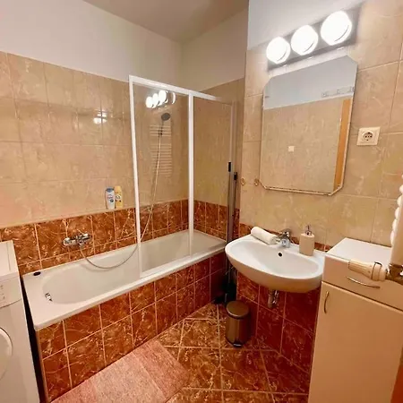Tk Stylish Free Private Parking Garage Apartman Budapest Kültér fotó