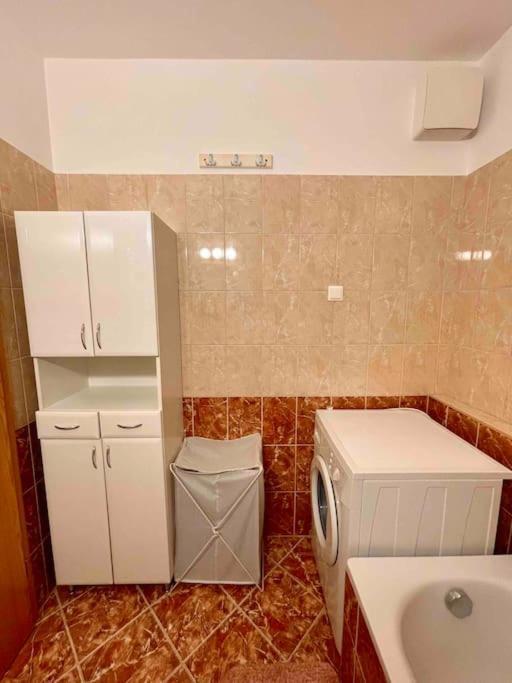 Appartement Tk Stylish Free Private Parking Garage
